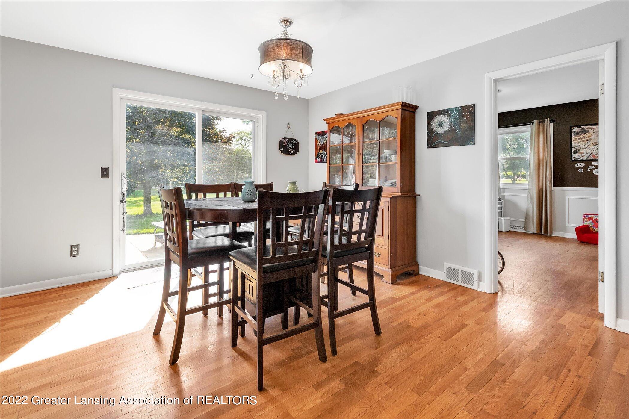 4248 Barton Road Lansing, MI 48917 - Photo 15 of 47 15-4248-Barton-Rd-WindowStill-Real-Estat