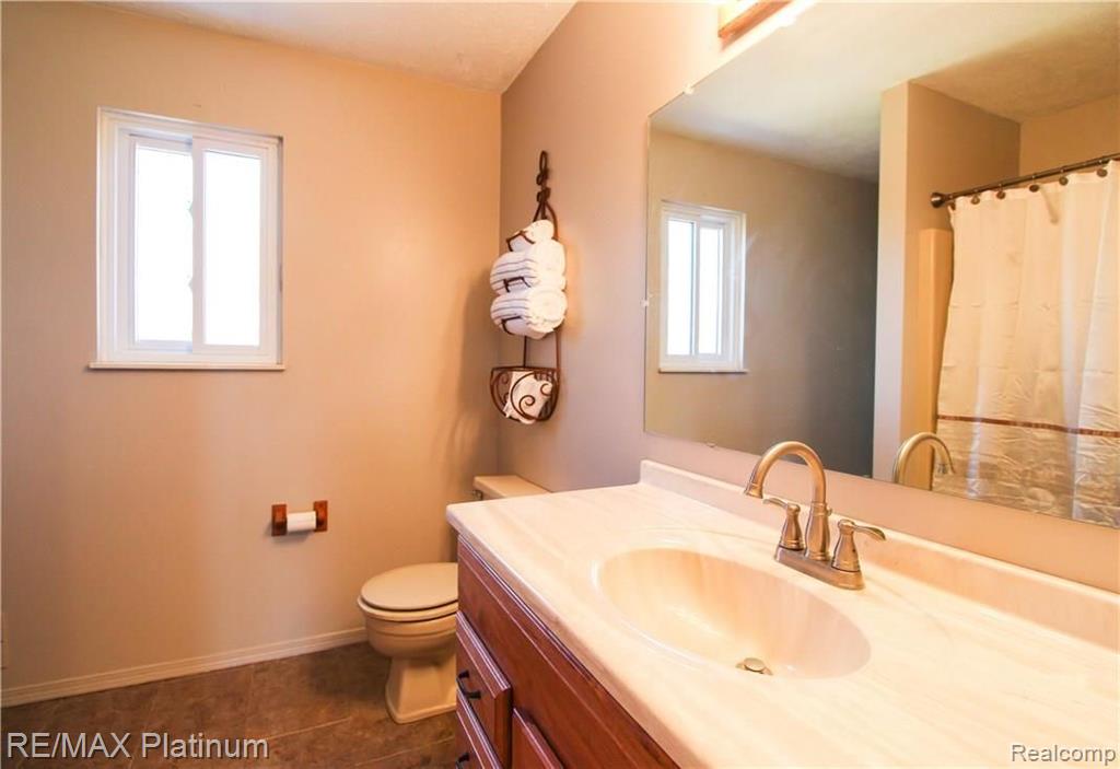 968 Parallel Street Fenton, MI 48430 - Photo 15 of 25