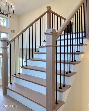$899,000 | 73 Ashtree Lane, Niskayuna, NY 12309