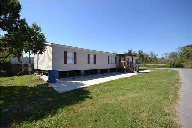 $1,700 | 100 Meyer Lane, Des Allemands, LA 70030