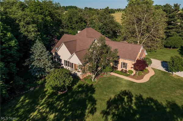 $759,000 | 8955 Easton Street Northeast, Louisville, OH 44641