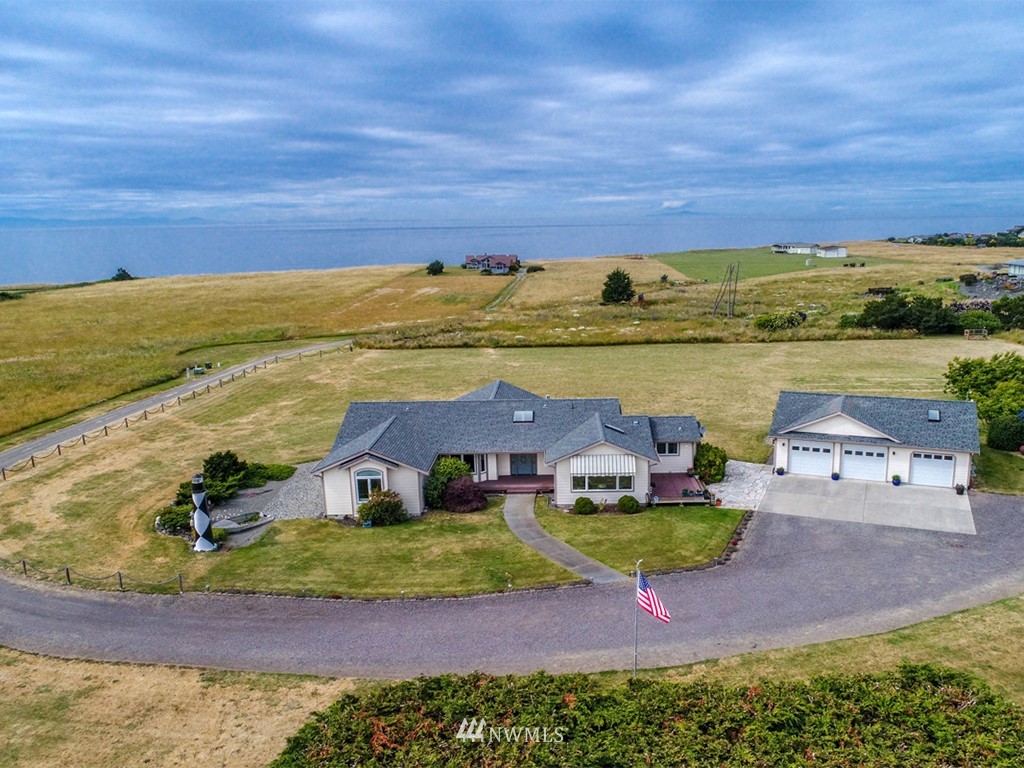 1033 Roberson Road Sequim, WA 98382 - Photo 3 of 24