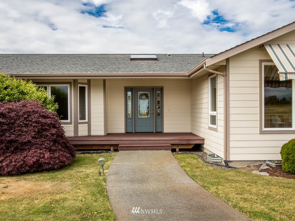 1033 Roberson Road Sequim, WA 98382 - Photo 6 of 24