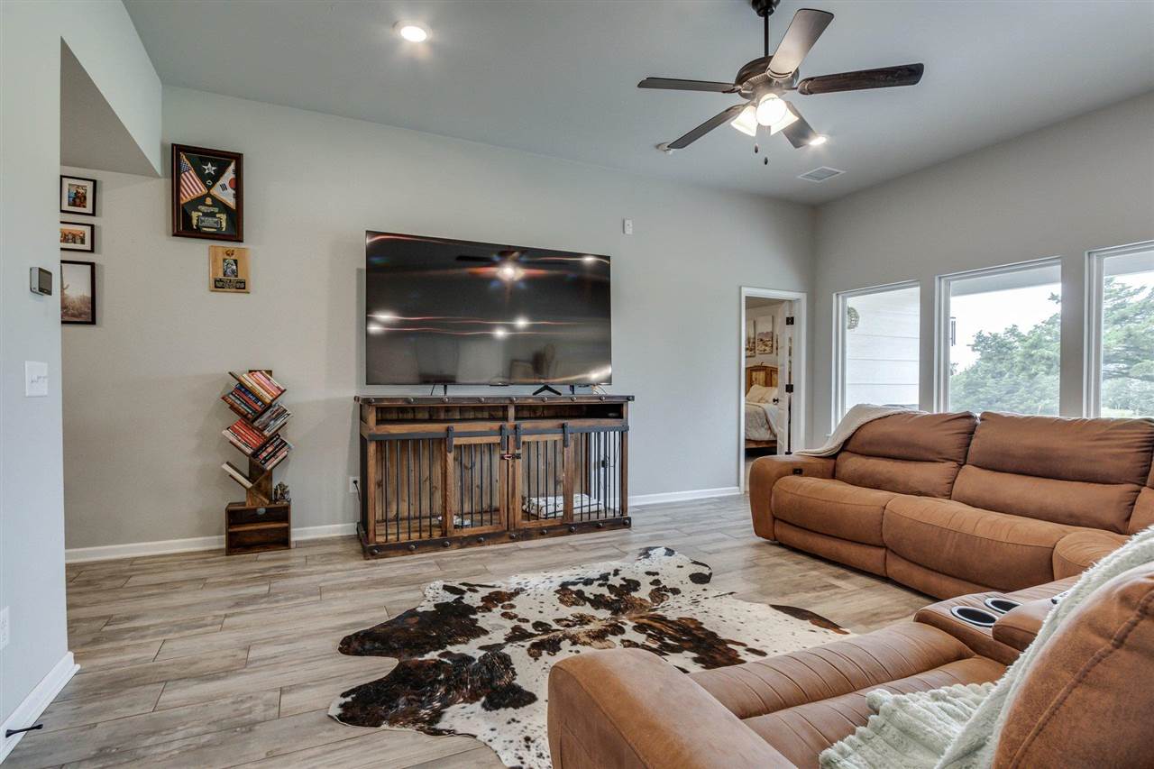 3321 Oak Ridge Guthrie, OK 73044 - Photo 9 of 46 Gallery Image 9