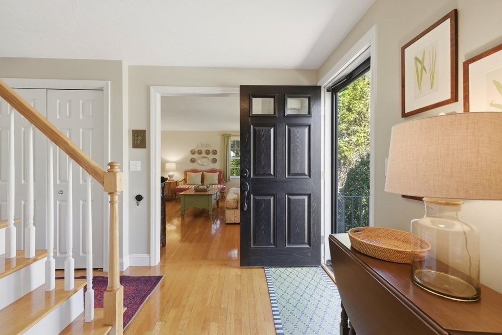 7 Tanglewood Road Walpole, MA 02032 - Photo 5 of 40