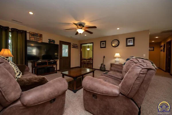 $347,500 | 25 Walnut Street, Reading, KS 66868