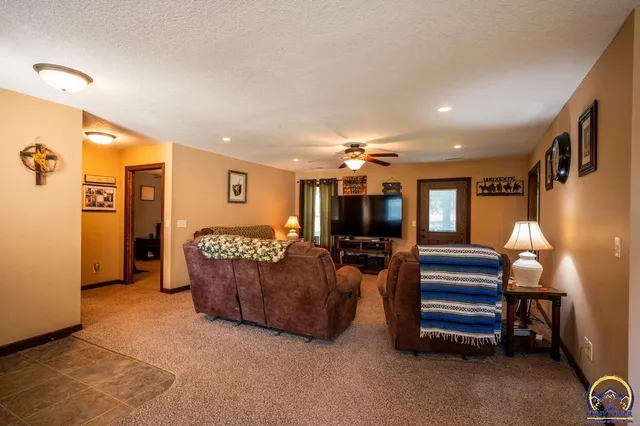 $350,000 | 25 Walnut Street, Reading, KS 66868