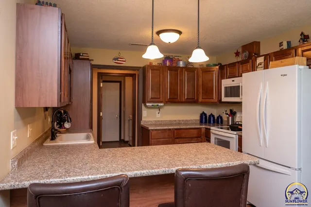 $350,000 | 25 Walnut Street, Reading, KS 66868