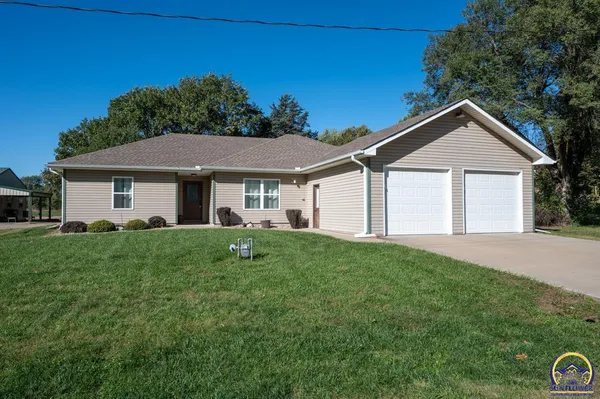 $347,500 | 25 Walnut Street, Reading, KS 66868