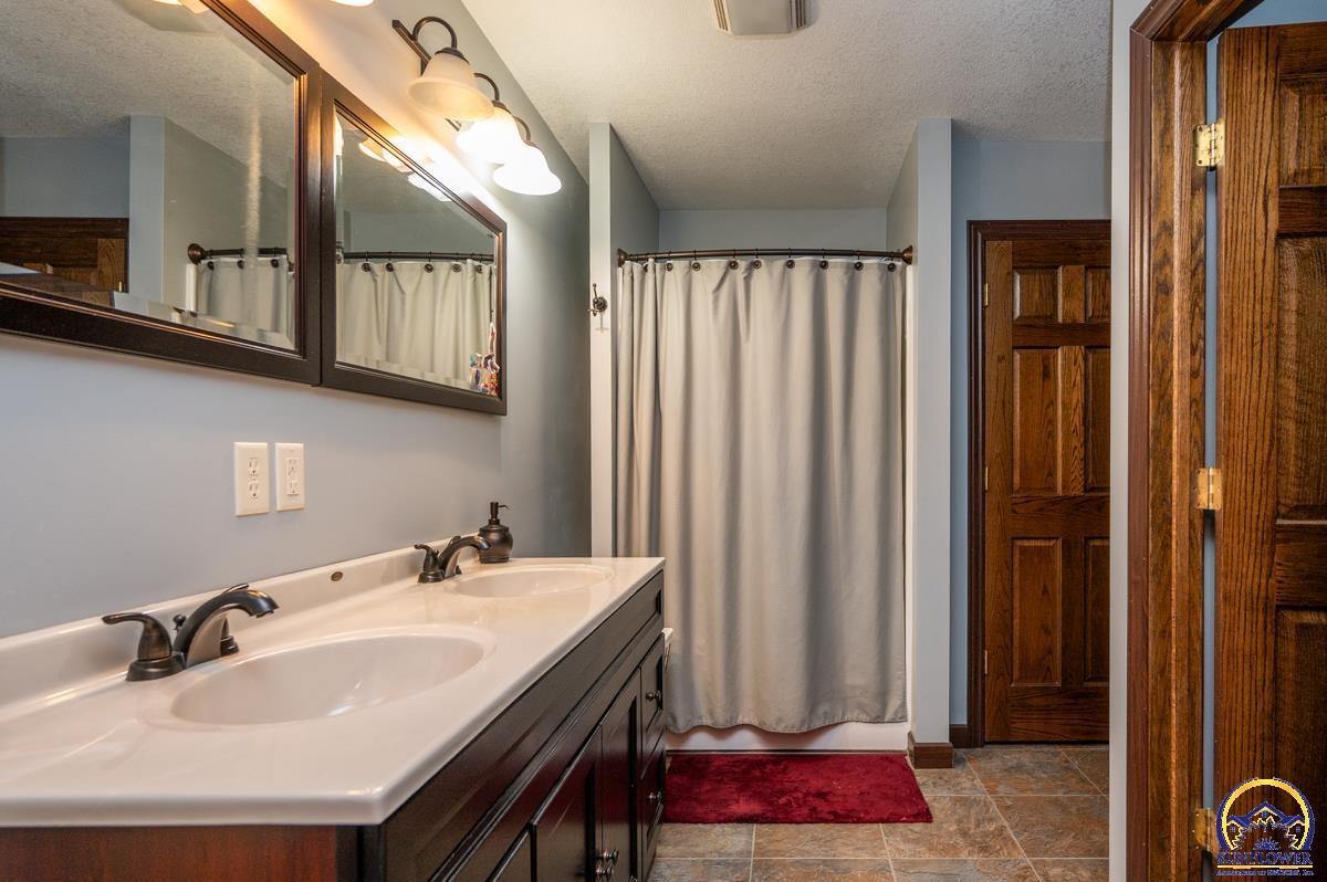 25 Walnut Street Reading, KS 66868 - Photo 24 of 43