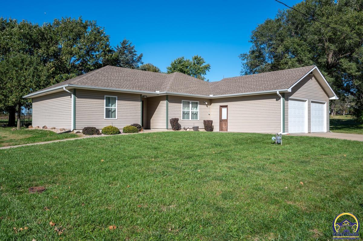 25 Walnut Street Reading, KS 66868 - Photo 3 of 43