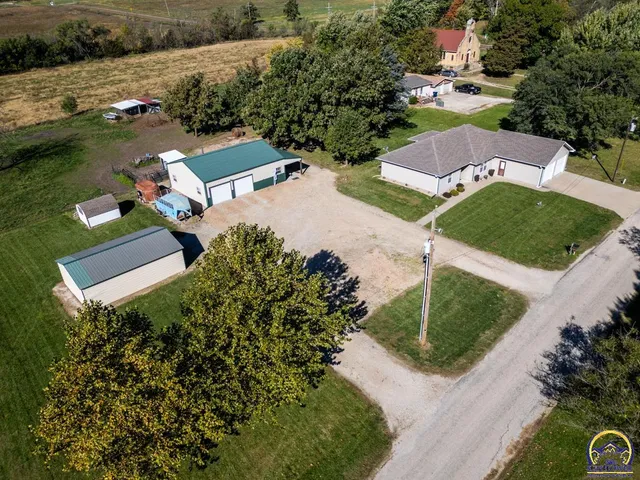 $350,000 | 25 Walnut Street, Reading, KS 66868