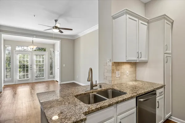 $1,510 | 5353 Memorial Drive, Unit 2070, Houston, TX 77007