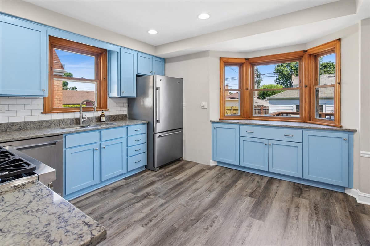 7620 West Rascher Avenue Chicago, IL 60656 - Photo 9 of 28