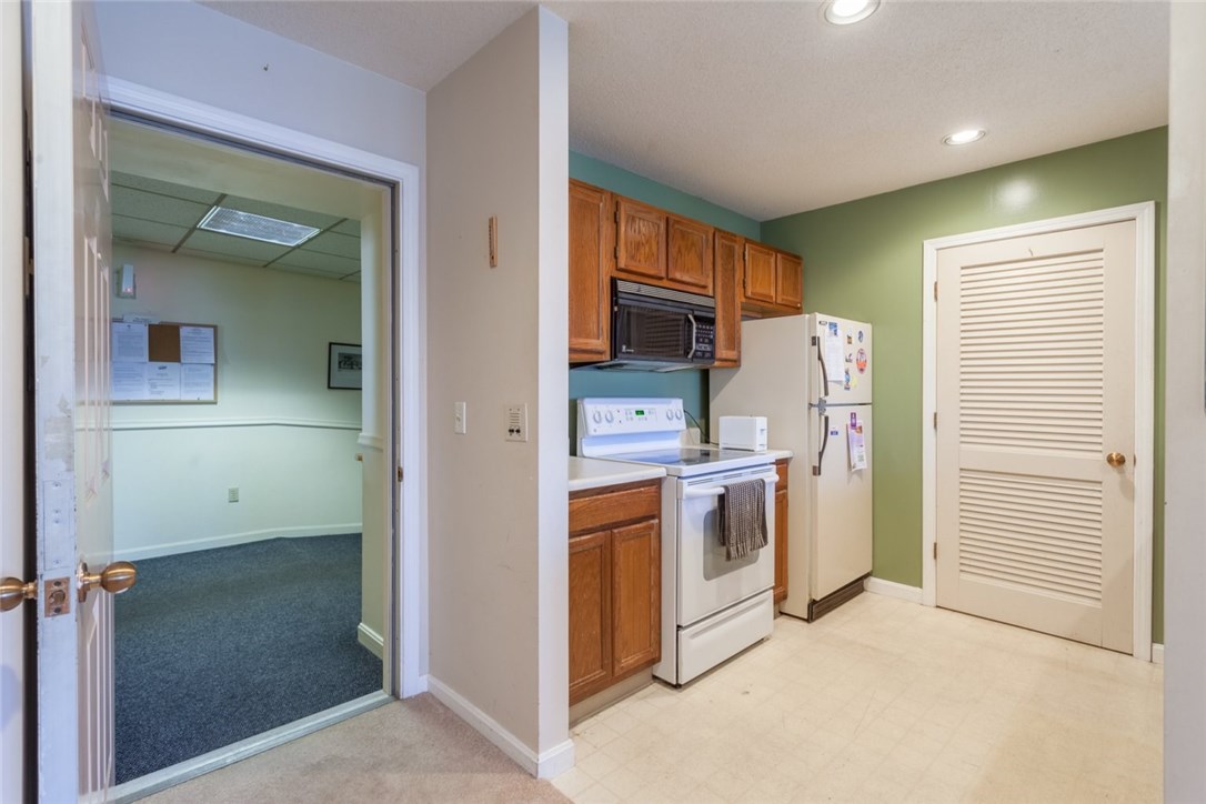 140 High Street, Unit 101 Westerly, RI 02891 - Photo 5 of 18 Gallery Image 5
