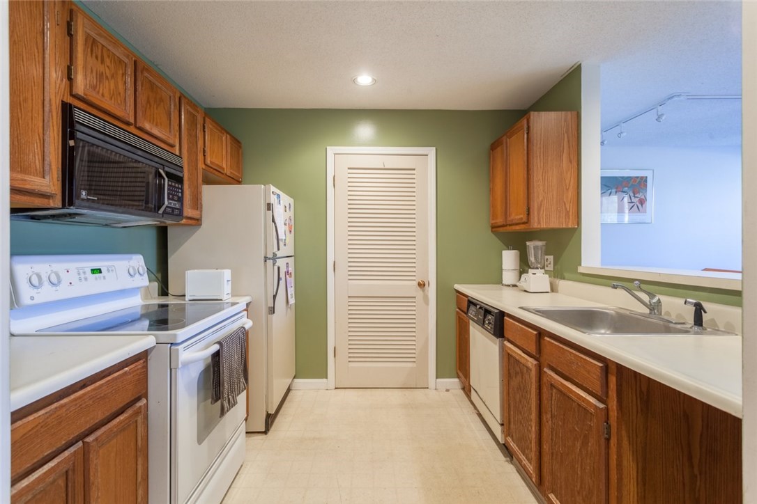 140 High Street, Unit 101 Westerly, RI 02891 - Photo 7 of 18 Gallery Image 7