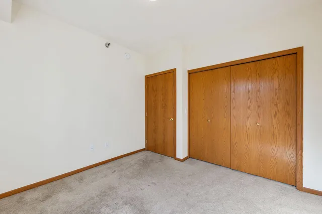 $214,000 | 8200 West 33rd Street, Unit 222, St. Louis Park, MN 55426