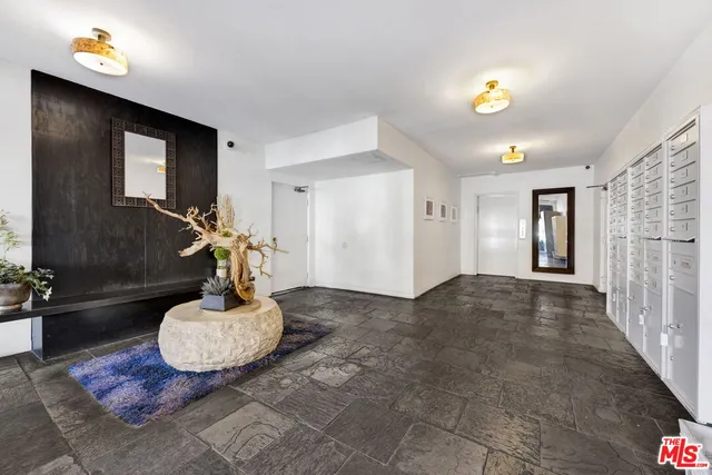 $499,000 | 1351 North Orange Drive, Unit 106, Los Angeles, CA 90028