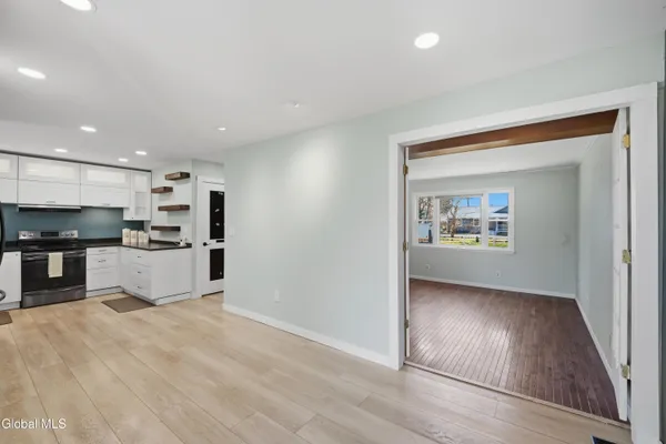$324,900 | 138 Birchwood Drive, Guilderland, NY 12303
