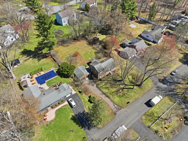 $324,900 | 138 Birchwood Drive, Guilderland, NY 12303