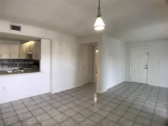 $1,995 | 8590 Southwest 212th Street, Unit 211, Cutler Bay, FL 33189
