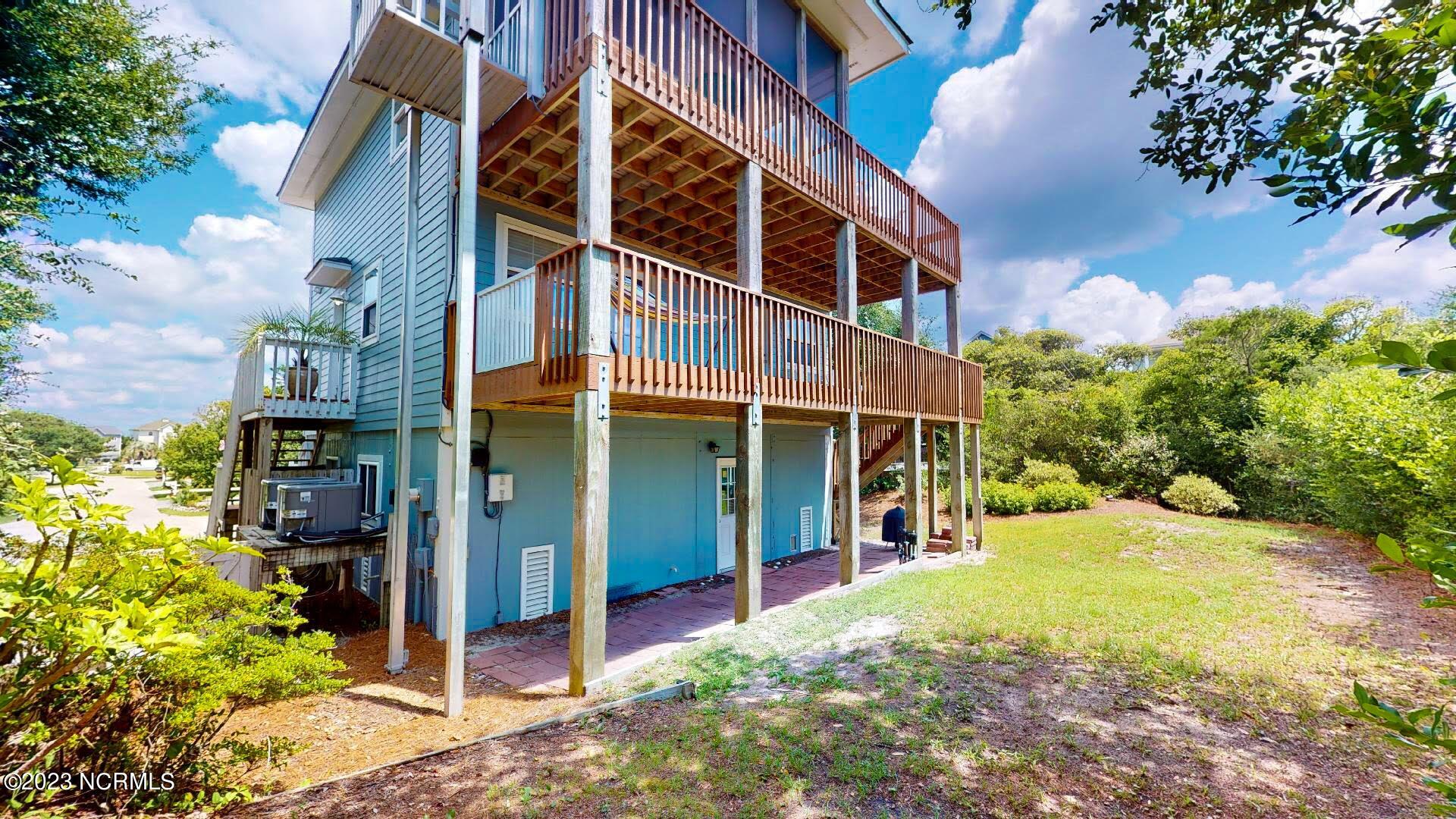 64 E Ridge Surf City, NC 28445 - Photo 4 of 61 64-N-R Ext (11)
