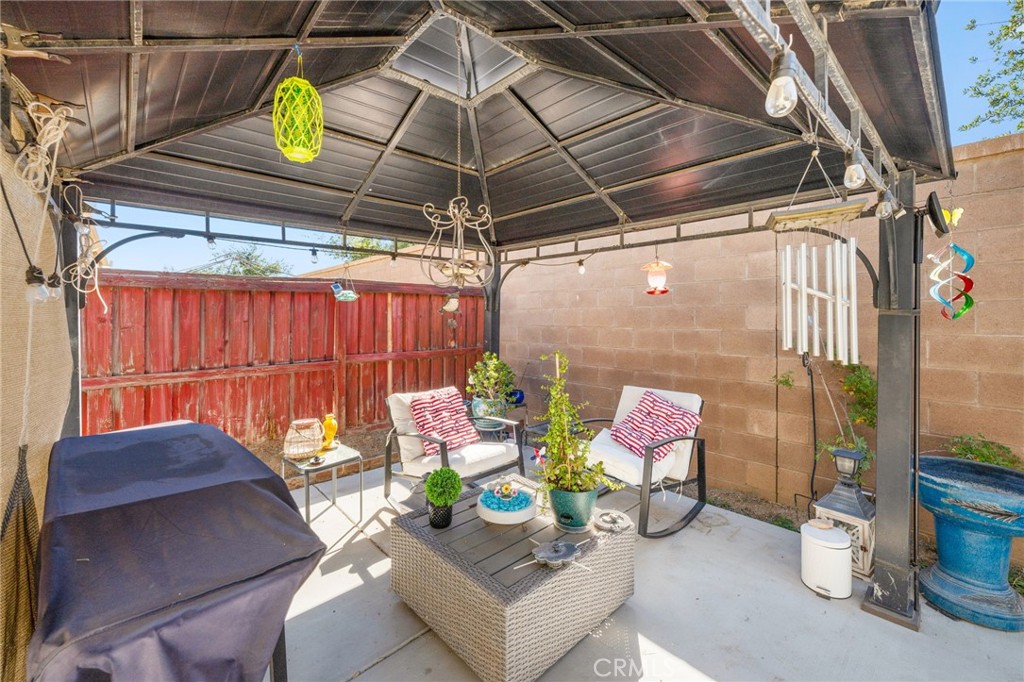 38327 Rancho Vista Drive Beaumont, CA 92223 - Photo 42 of 48 a outdoor living space with furniture