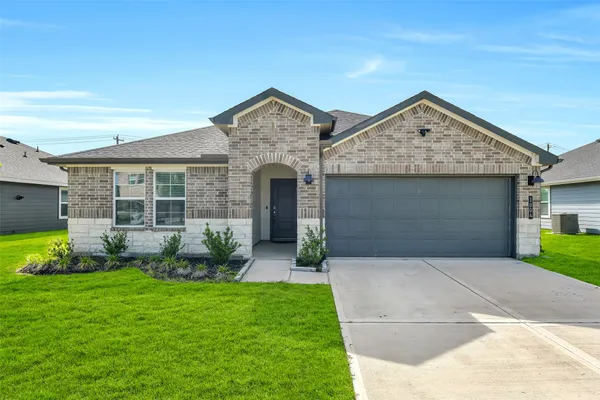 $2,799 | 1004 Great Barracuda Lane, Alvin, TX 77511
