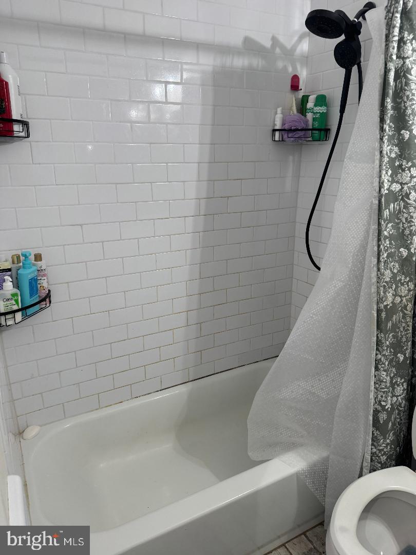 57 Greenbrier Road Levittown, PA 19057 - Photo 18 of 20 Gallery Image 18