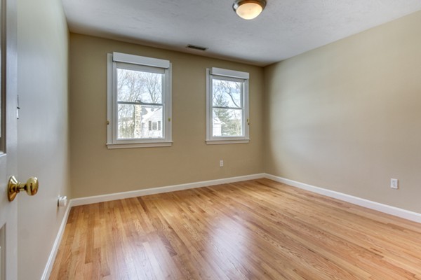4 Hunt Road Lexington, MA 02421 - Photo 18 of 28