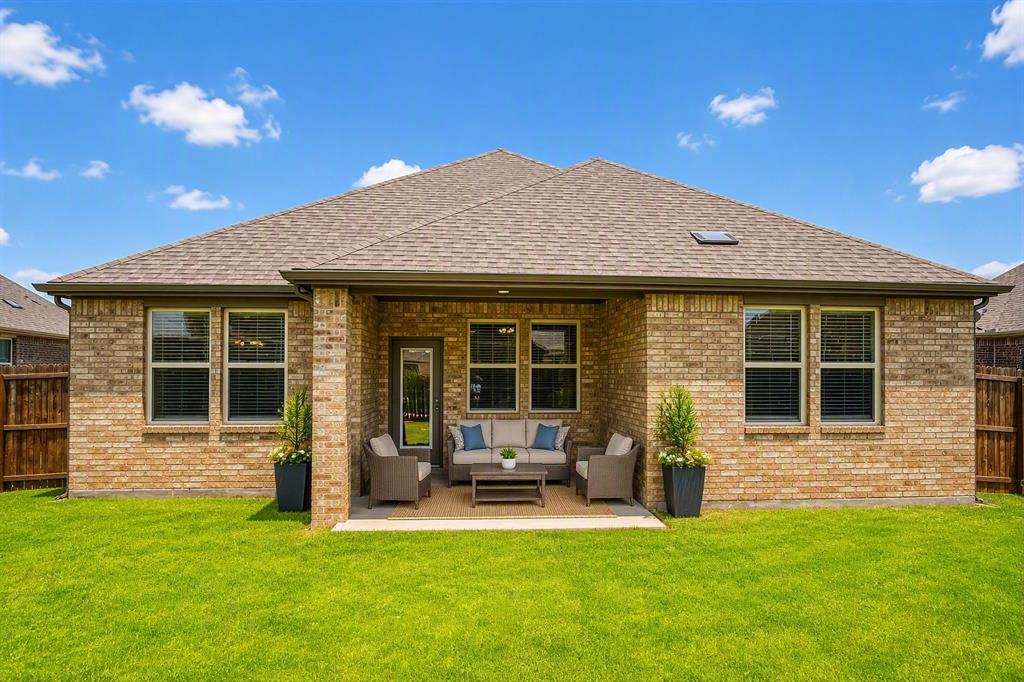 2913 Faro Road Aubrey, TX 76227 - Photo 4 of 36 Gallery Image 4