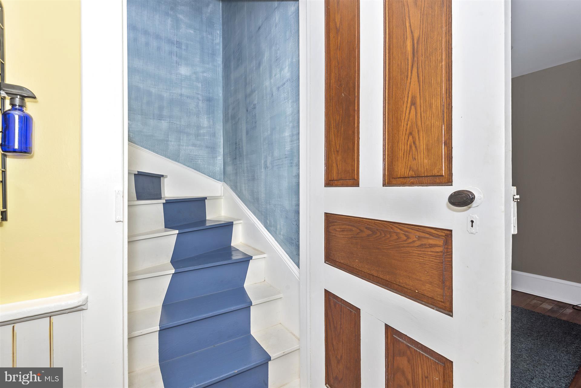 9542 Bethel Road Frederick, MD 21702 - Photo 8 of 30 2nd staircase to second floor
