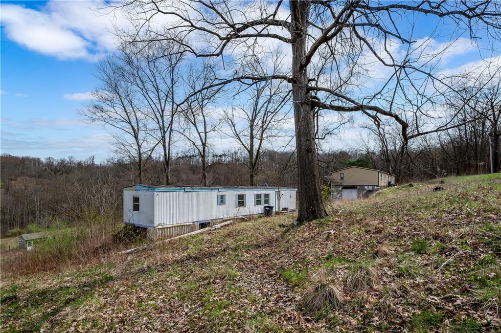 323-325 East Lancaster Road Harmony, PA 16037 - Photo 11 of 18 Gallery Image 11