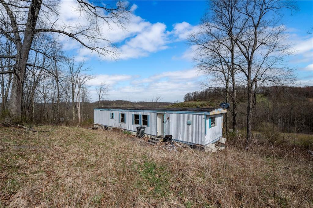 323-325 East Lancaster Road Harmony, PA 16037 - Photo 12 of 18 Gallery Image 12