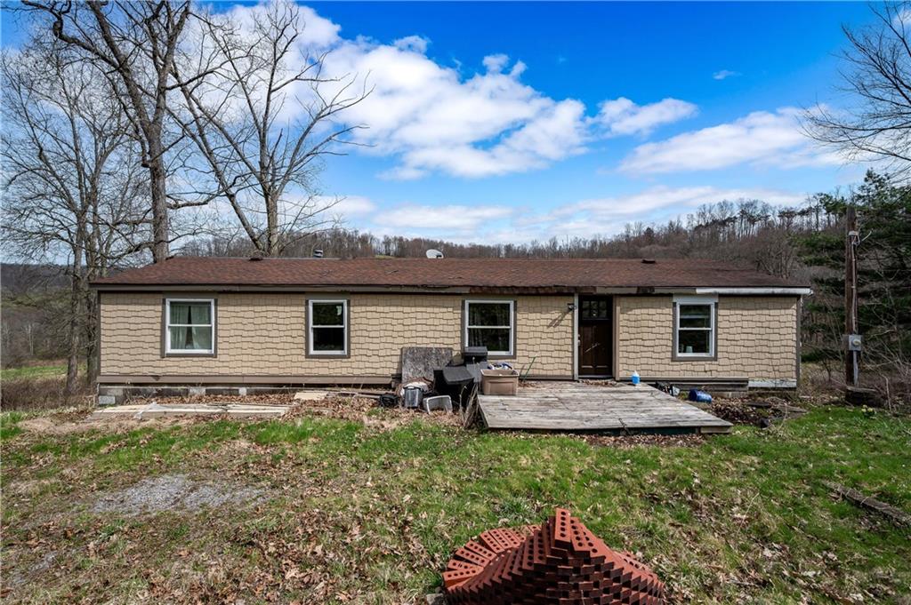 323-325 East Lancaster Road Harmony, PA 16037 - Photo 4 of 18 325 E Lancaster Rd