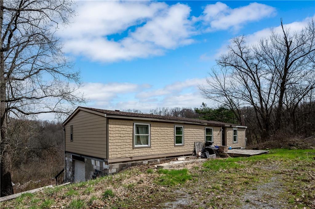 323-325 East Lancaster Road Harmony, PA 16037 - Photo 5 of 18 Gallery Image 5
