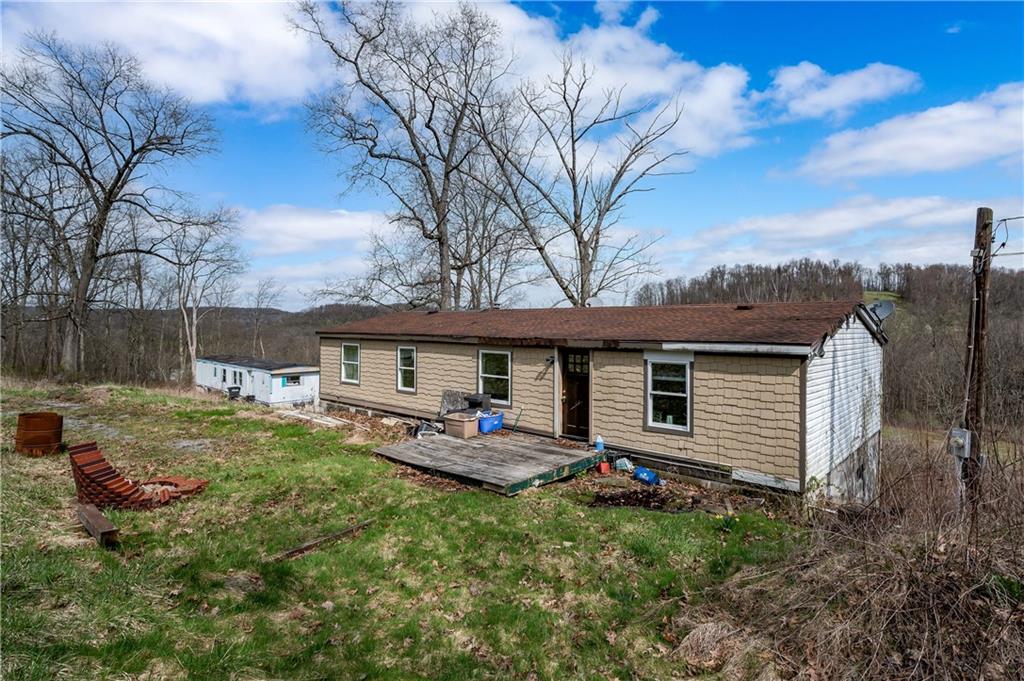 323-325 East Lancaster Road Harmony, PA 16037 - Photo 7 of 18 Gallery Image 7