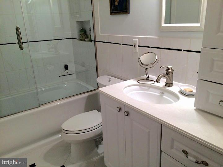 1506 Jeffers Road Baltimore, MD 21204 - Photo 19 of 23 Bath