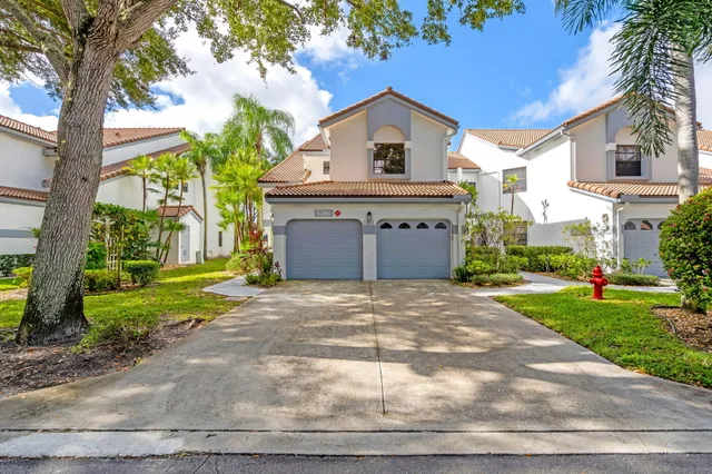 $299,900 | 5390 Venetia Court, Unit E, Boynton Beach, FL 33437