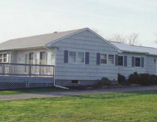 7 Old Barn Road Little Compton, RI 02837 - Photo 1 of 1 Exterior Front.