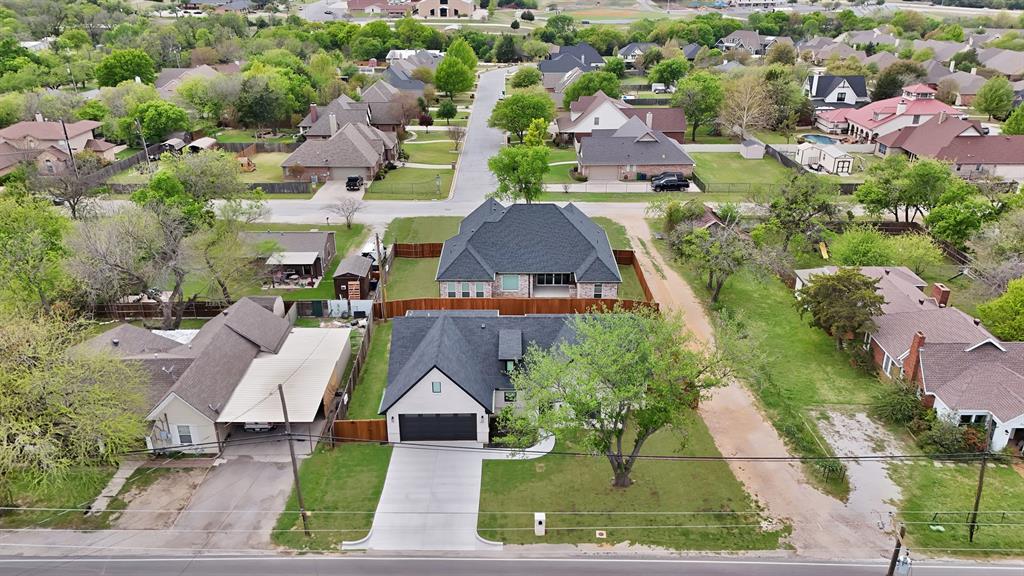 905 North Trinity Street Decatur, TX 76234 - Photo 8 of 40