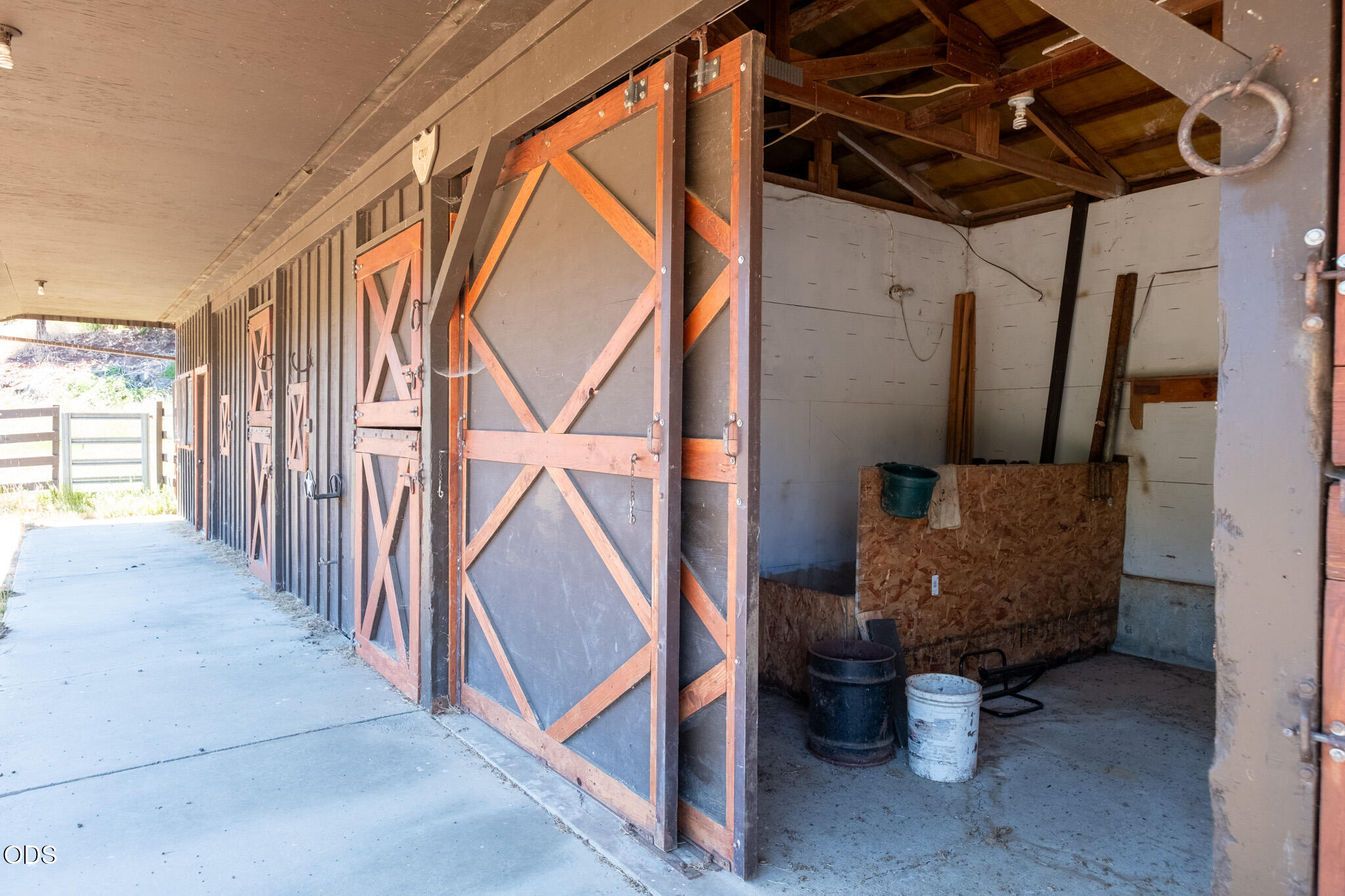 1329 Larson Road Roseburg, OR 97471 - Photo 13 of 65