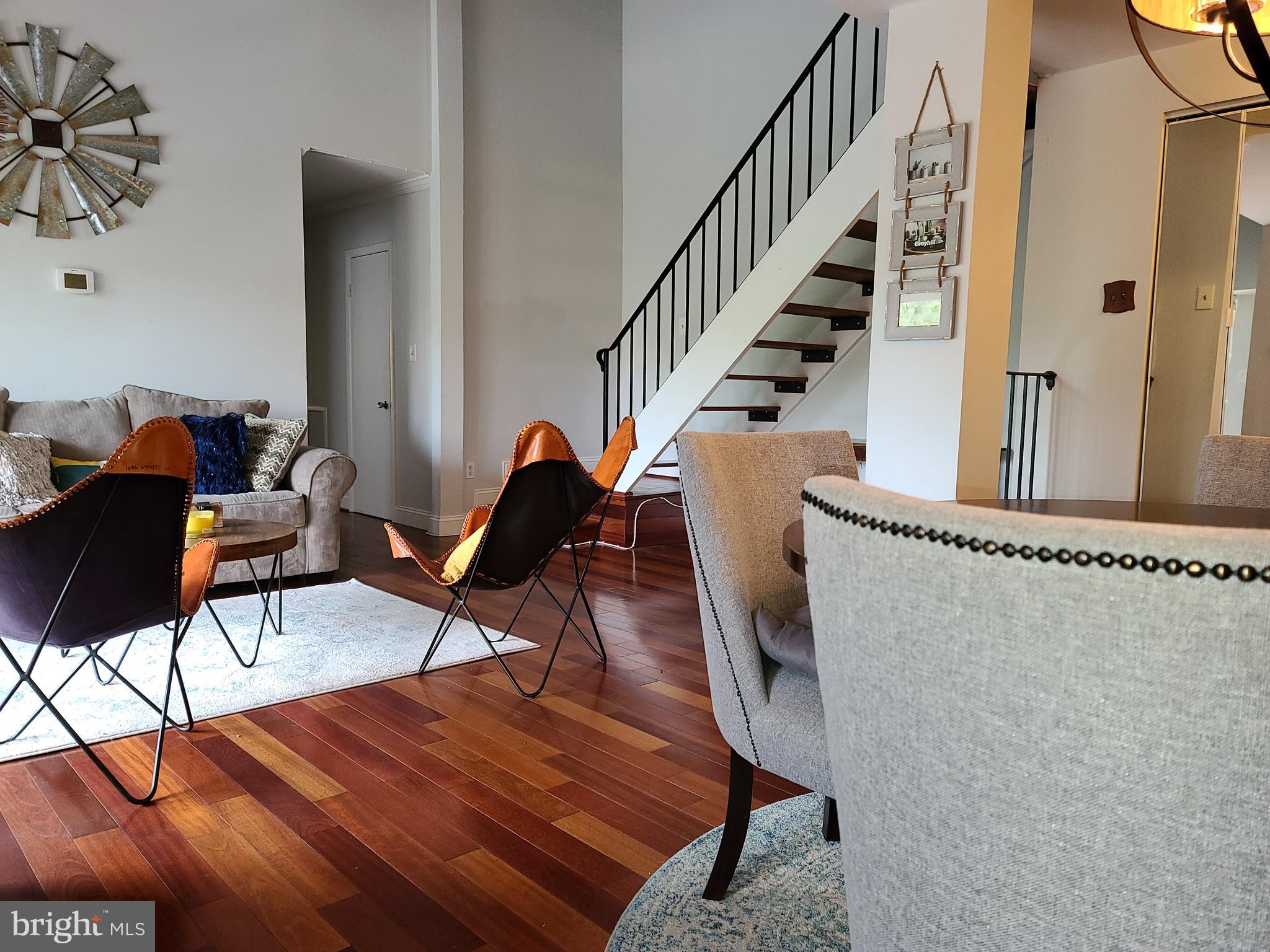 15708 Dorset Road, Unit 301 Laurel, MD 20707 - Photo 8 of 19 Living Room
