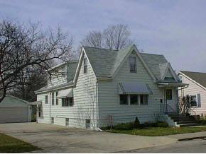 920 Fulton Avenue Rochester, IN 46975 - Photo 1 of 1