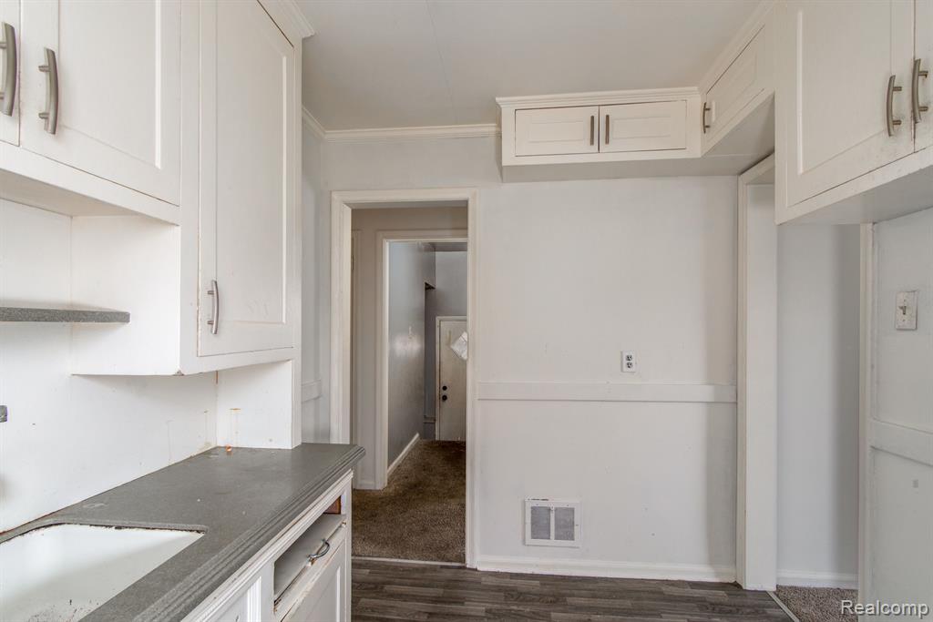 12682 Riad Street Detroit, MI 48224 - Photo 7 of 19