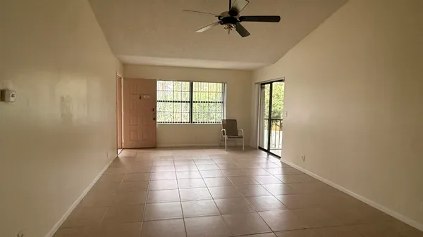 $2,000 | 4205 South 57th Avenue, Unit G, Greenacres, FL 33463