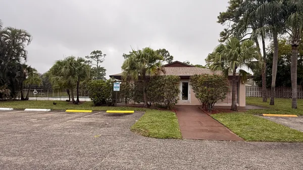 $2,000 | 4205 South 57th Avenue, Unit G, Greenacres, FL 33463