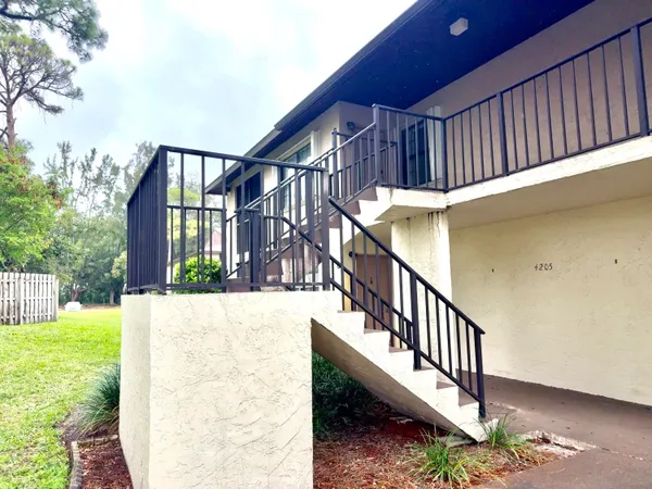 $2,000 | 4205 South 57th Avenue, Unit G, Greenacres, FL 33463