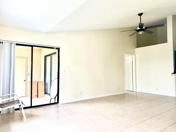 $2,000 | 4205 South 57th Avenue, Unit G, Greenacres, FL 33463