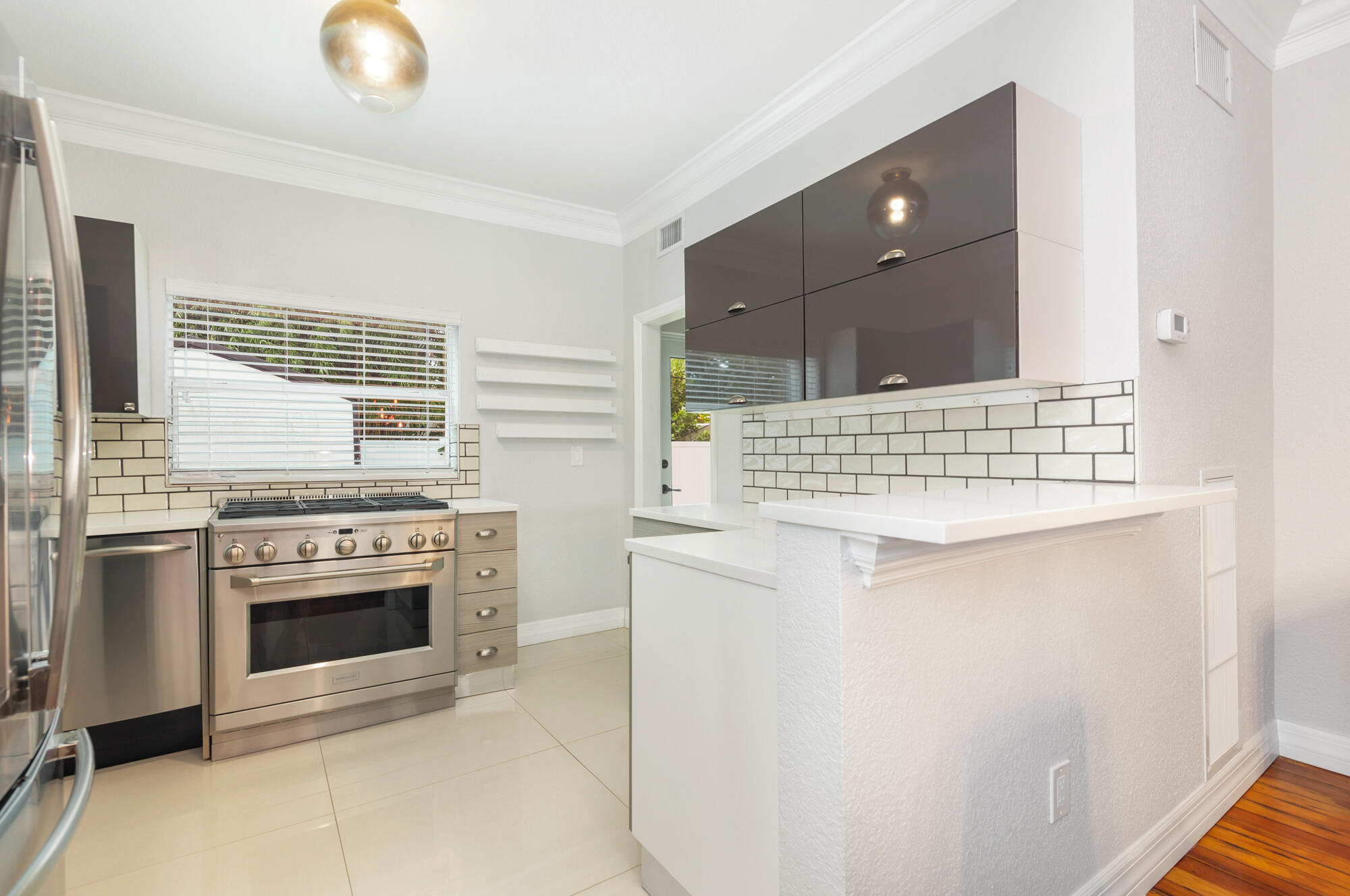522 Upland Road West Palm Beach, FL 33401 - Photo 11 of 24 Kitchen